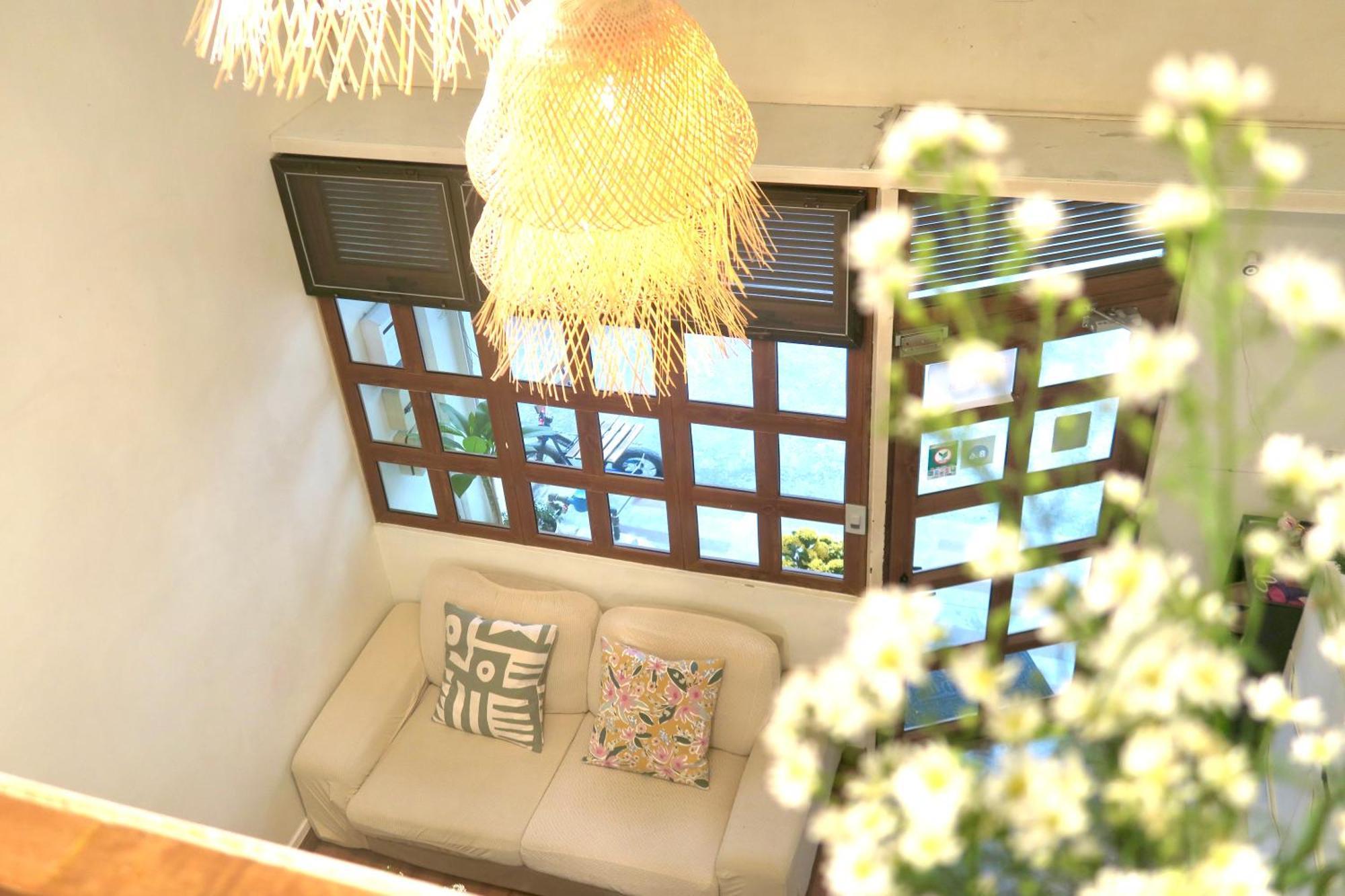 Les Fleurs Bangkok Hostel Exterior photo