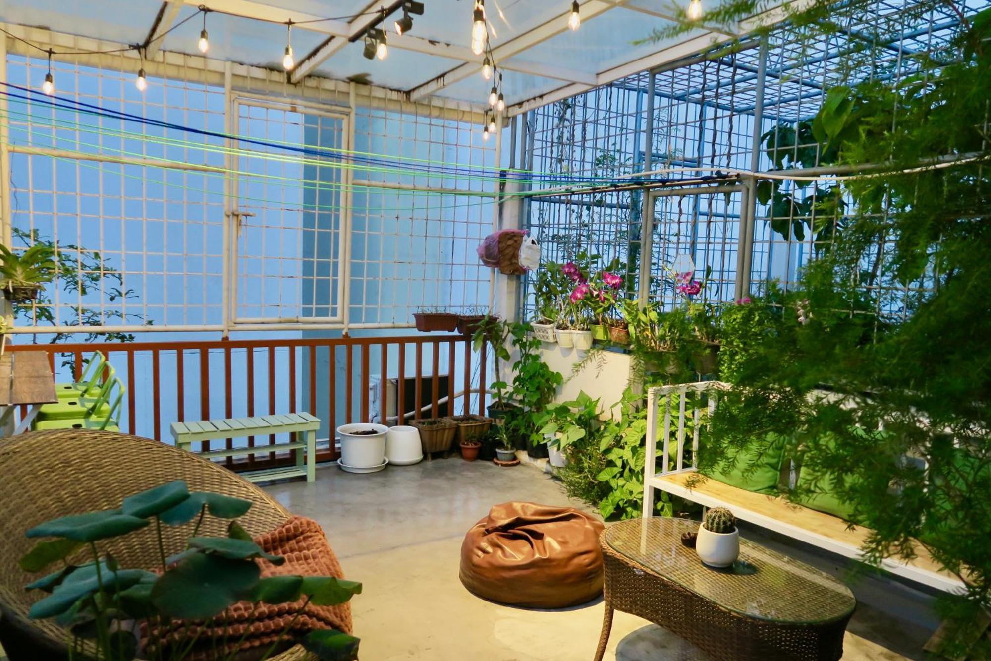 Les Fleurs Bangkok Hostel Exterior photo