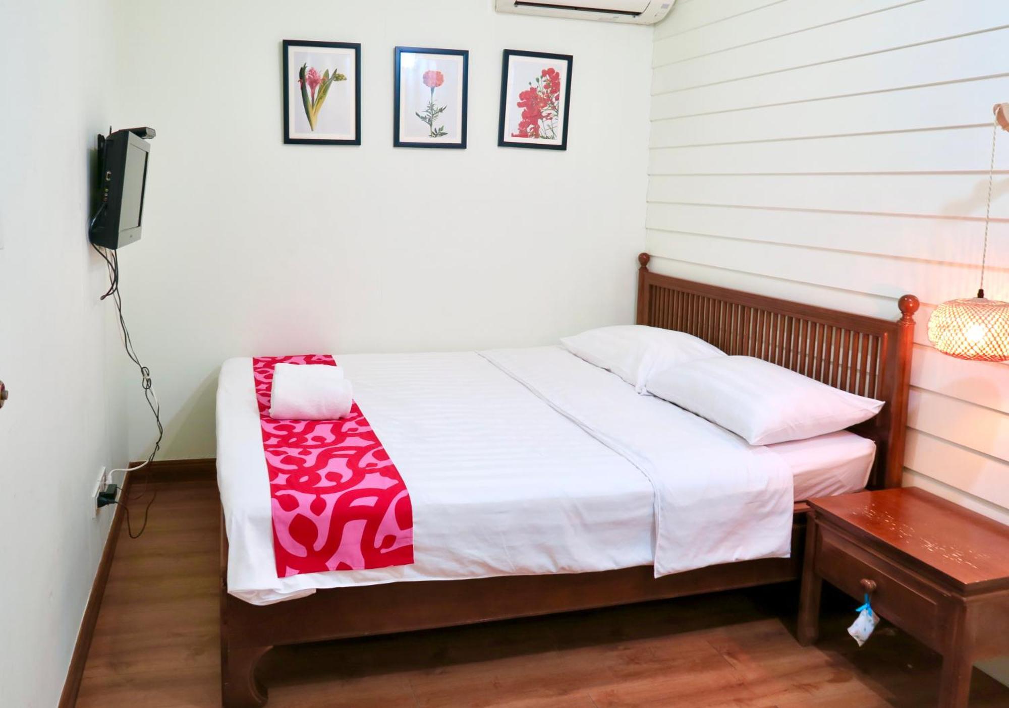 Les Fleurs Bangkok Hostel Exterior photo