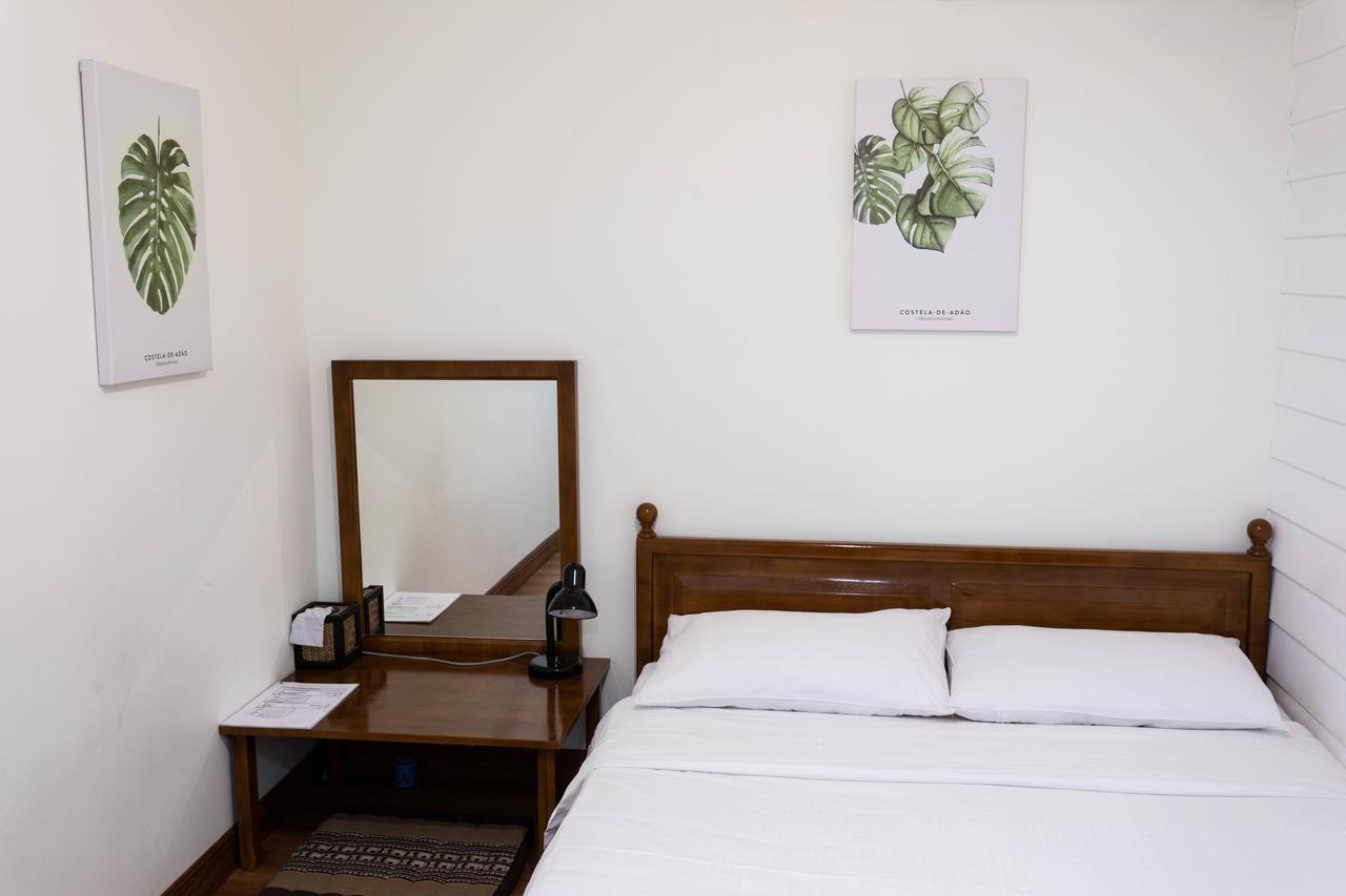 Les Fleurs Bangkok Hostel Exterior photo